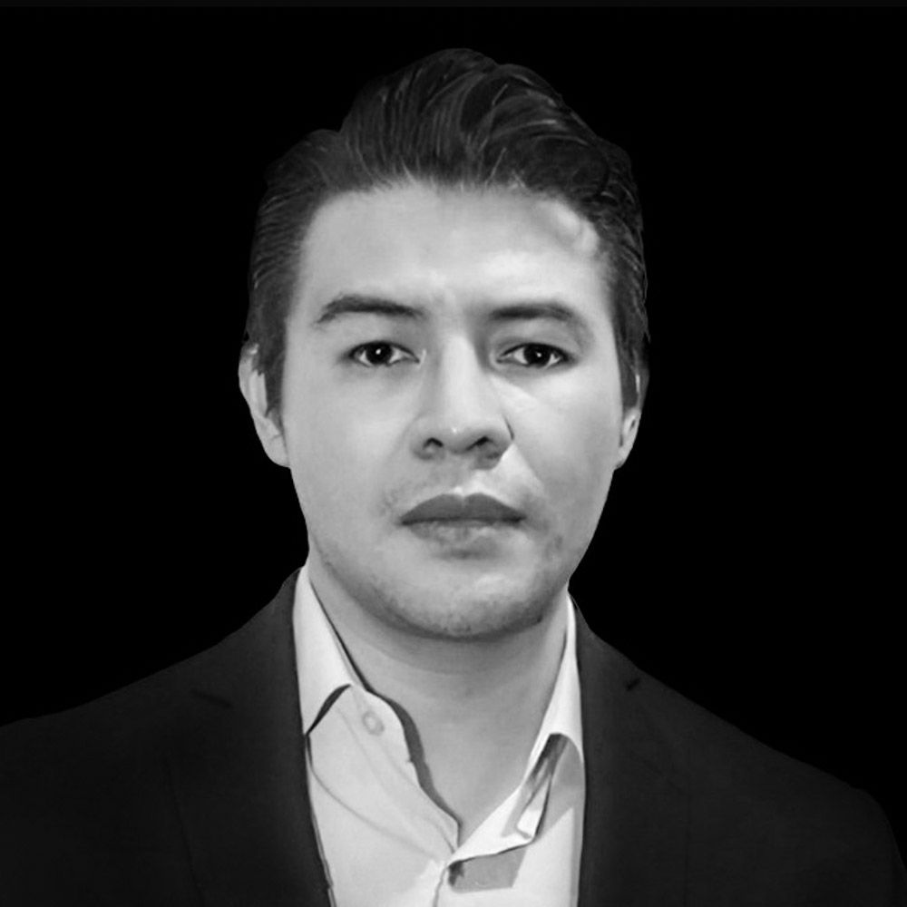 Armando Headshot