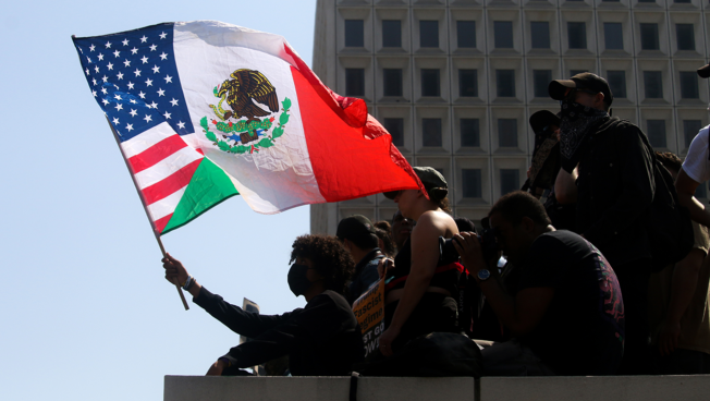 LA Demonstrations: The most explosive escalation of tensions between demonstrators and police since BLM - Walter Hammerwold/Flickr