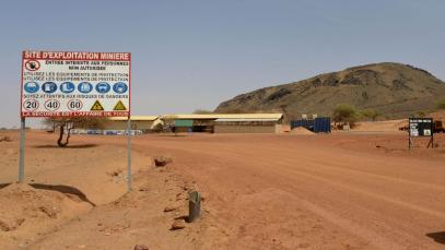 The entrance of the Tambao mine in Tambao, Burkina Faso, on 5 April 2015. A day before,  five armed men attacked a manganese mine and kidnapped a Romanian mineworker. 